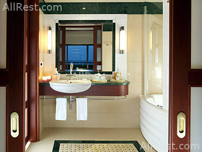Four Seasons Hotel 17